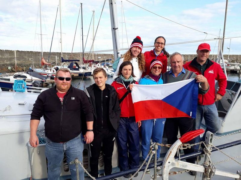 Abhejali with helpers, pilot and observer - photo Mark Hamilton